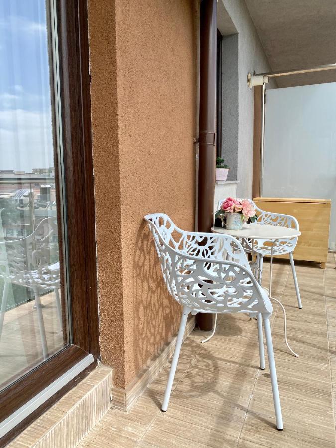 Apartament Mall Bucureşti
